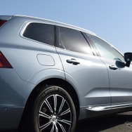 ボルボ XC60 D4 Inscription