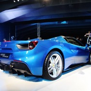 フェラーリ 488 スパイダー
