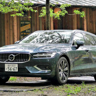 ボルボ V60 新型（T5 インスクリプション）