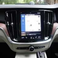 ボルボ V60 新型（T5 インスクリプション）