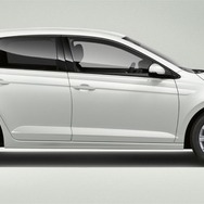 VW ポロ TSIハイライン（ピュアホワイト）