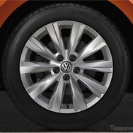 VW ポロ TSIハイライン 16インチアルミホイール（10スポーク）
