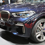 BMWX5新型（パリモーターショー2018）