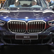 BMWX5新型（パリモーターショー2018）