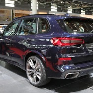 BMWX5新型（パリモーターショー2018）