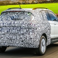 フォルクスワーゲン Tクロスの最新の開発プロトタイプ車