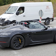 ポルシェ 718 ボクスター スパイダー スクープ写真