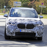 BMW X1 改良新型　スクープ写真