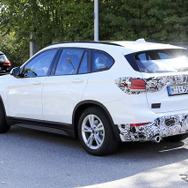 BMW X1 改良新型　スクープ写真