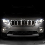 ジープ チェロキー 改良新型 LEDライト