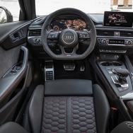 アウディ RS4アバント