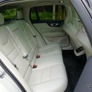 ボルボ V60 T5 Inscription