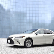 レクサス ES 新型（ES300h）