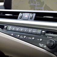 レクサス ES 新型（ES300h）