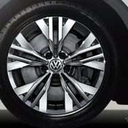 VWパサート・オールトラック TDI 4モーション 17インチアルミホイール