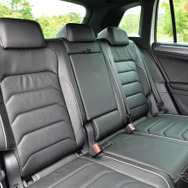 VW ティグアンTDI 4モーション R-ライン（Tiguan TDI 4MOTION R-LINE）