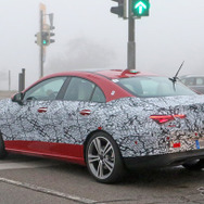 メルセデスベンツ CLA 次期型スクープ写真