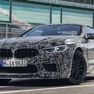 BMW M8 クーペ 新型のプロトタイプ