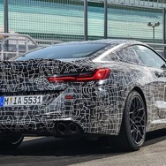 BMW M8 クーペ 新型のプロトタイプ
