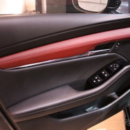 新型 マツダ3（専用色）