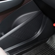 car audio newcomer！ トヨタ C-HR（オーナー：平田七海さん）　by　 サウンドエボリューション・ログオン　前編
