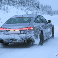 アウディ RS7 新型スクープ写真