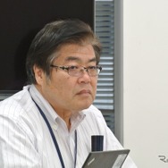 マツダのエンジン開発のキーマンとして知られる人見光夫・常務執行役員。内燃機関のポテンシャルはまだまだこんなものではないと語っていた。