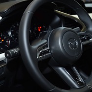 マツダ 3  新型（東京オートサロン2019）