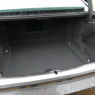 アウディA8 60 TFSI quattro
