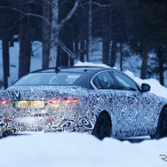 ジャガー XE 改良新型 スクープ写真