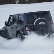ジープ ラングラー 新型（アンリミテッド・サハラ・ローンチエディション3.6L）