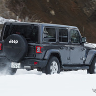 ジープ ラングラー 新型（アンリミテッド・サハラ・ローンチエディション3.6L）