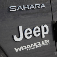 ジープ ラングラー 新型（アンリミテッド・サハラ・ローンチエディション3.6L）