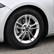 メルセデスベンツ Aクラス 新型（A180）