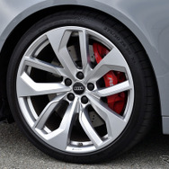 アウディ RS4アバント 新型
