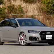 アウディ RS4アバント 新型