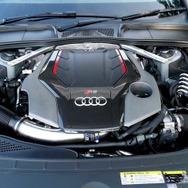 アウディ RS4アバント 新型