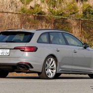 アウディ RS4アバント 新型