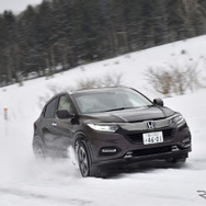 【ホンダ ヴェゼル Modulo仕様 雪上試乗】“雪道”前提ではなく、普通に運転できてしまう…佐藤久実