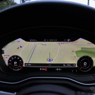 アウディ A4 45TFSI クワトロスポーツ