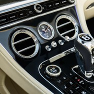 ベントレー・コンチネンタル GT V8 コンバーチブル 新型