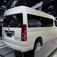 「コミューター」。全長6m近くの超ロングボディを持つ