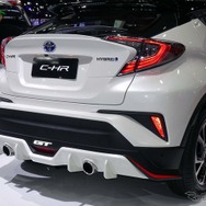 C-HRの特別仕様車「GT」。周囲にスポイラーの追加が見られる