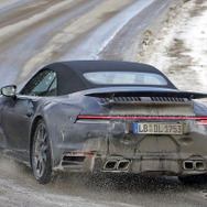 ポルシェ 911ターボ カブリオレ 新型（スクープ写真）