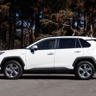 トヨタ RAV4 HYBRID G