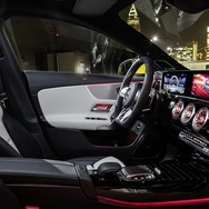 メルセデスAMG CLA 35 4MATIC