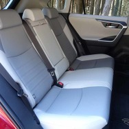 トヨタ RAV4ハイブリッド 新型