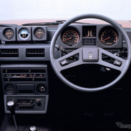 エステート（ハイルーフ、1983年6月）
