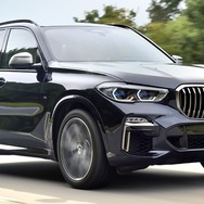 BMW X5 新型の「M50i」