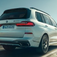BMW X7 の「M50i」